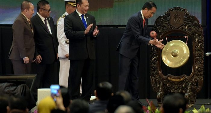 Presiden Jokowi Kritik Regulasi UU Masih Pakai Pola Lama dan Bertele-tele