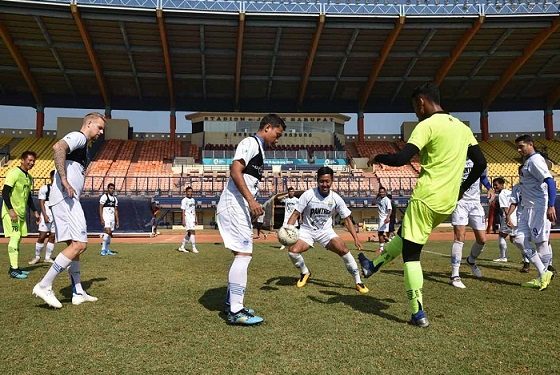 Digelar Tanpa Penonton, Persib Akan Layani Persipura di Sidoarjo