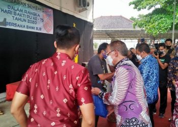 Isi Harbak PU, Dinas PUTR Majalengka Bagikan Sembako