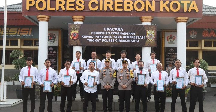 69 Personel Polres Cirebon Kota Raih Penghargaan Berbagai Bidang